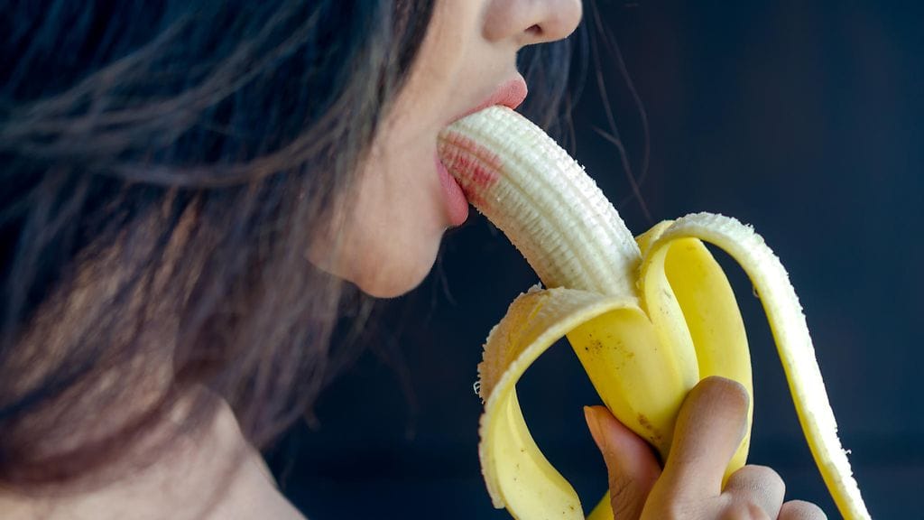 Suuseksin antamista voi harjoitella banaanilla.