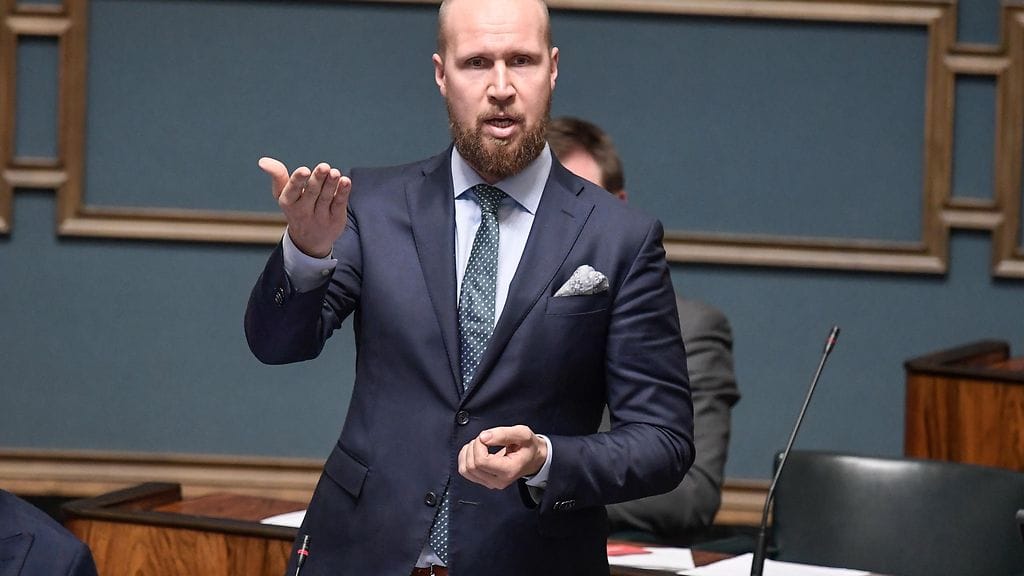 Vihreiden puheenjohtaja Touko Aalto kommentoi tapahtunutta MTV Uutisille.