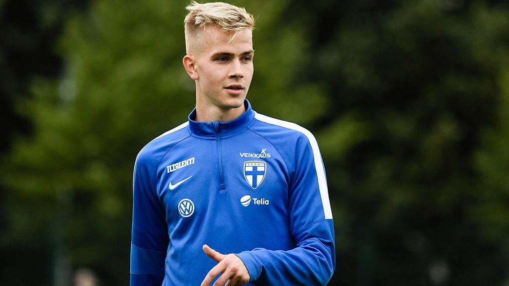 Jasse Tuominen hamuaa takaisin Huuhkajien paitaan. Loukkaantumiset ovat estäneet tuoreimmat vierailut.
