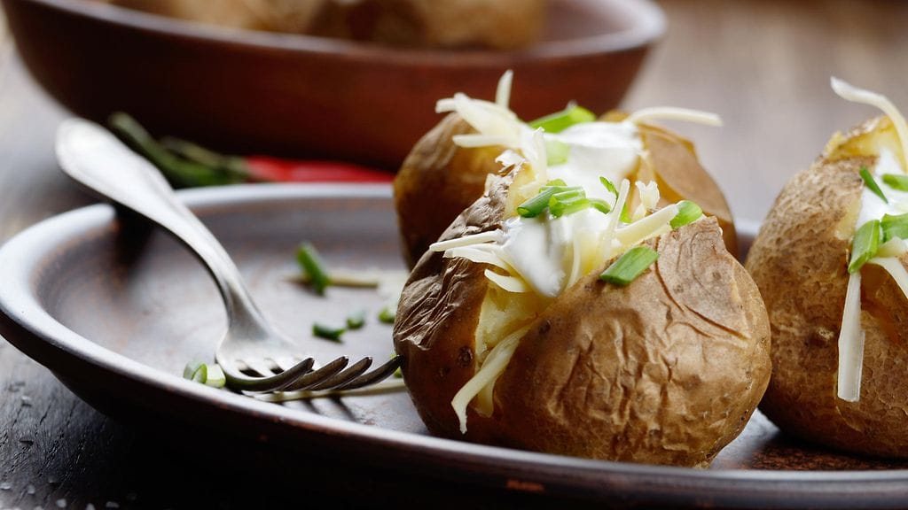 Tee elämäsi parhaita uuniperunoita!