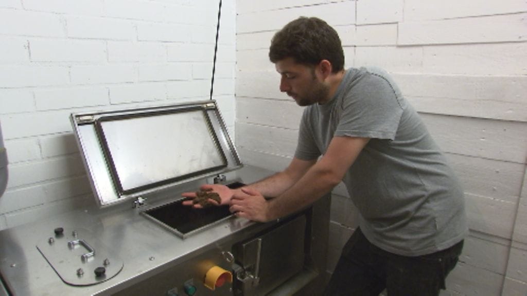 0108-YLIKULUTUS2_0056_frame_142