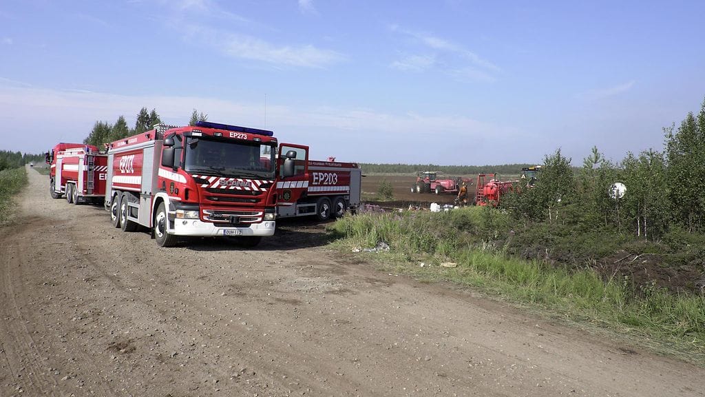 Turvetuotantoalueelta alkunsa saanutta maastopaloa sammutettiin Kauhavan Viinikassa 30. heinäkuuta 2018. Kuvituskuva.