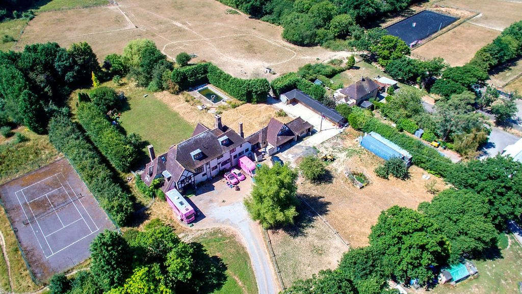 katie pricen kartano