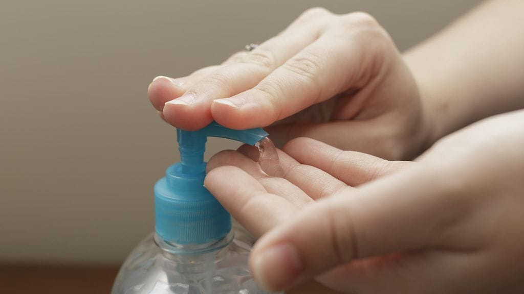 Alkoholia sisältävät desinfiointiaineet eivät tehoa enää kuten ennen. Kuvituskuva.