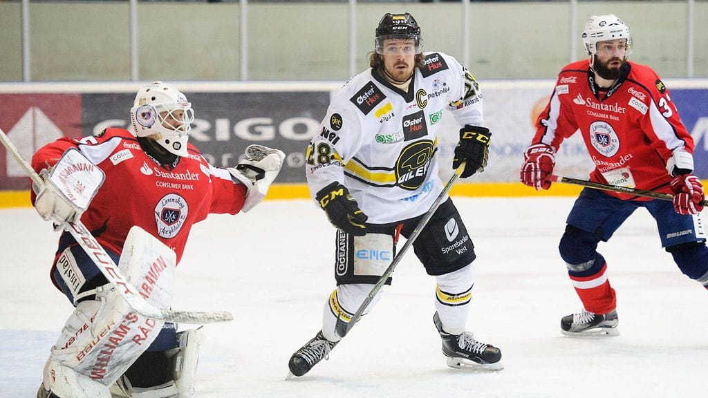 Villiam Ström (kesk).