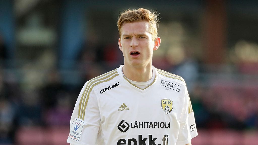 Matej Hradecky.