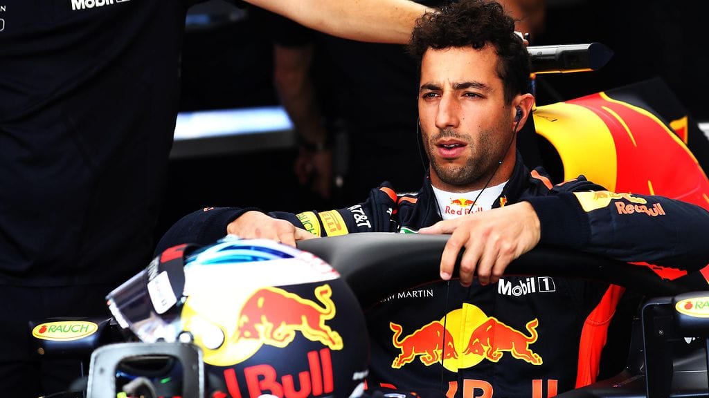 Daniel Ricciardo siirtyy Red Bullilta Renaultille.