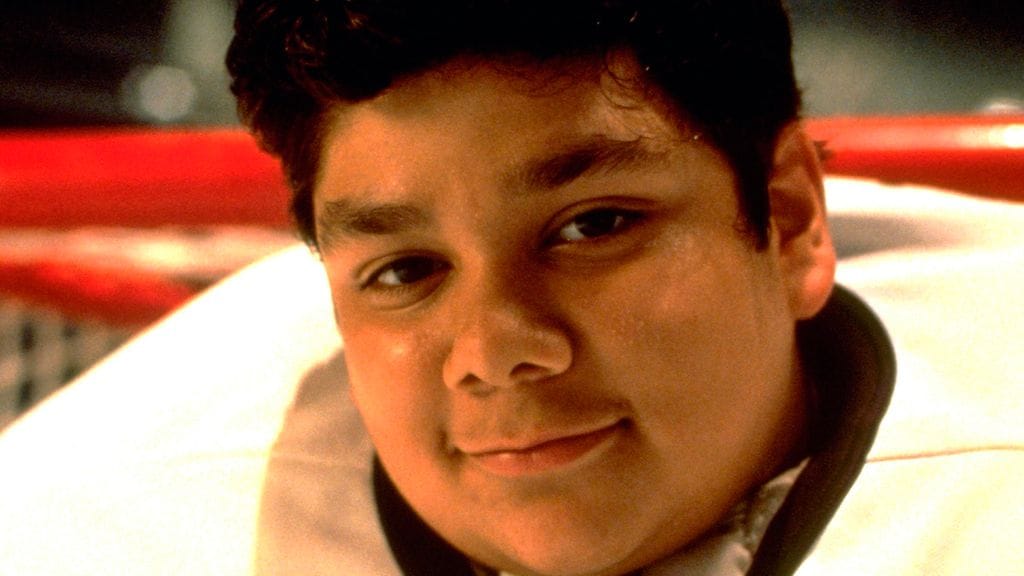 Shaun Weiss näytteli maalivahti Goldbergia The Mighty Ducks -elokuvissa.