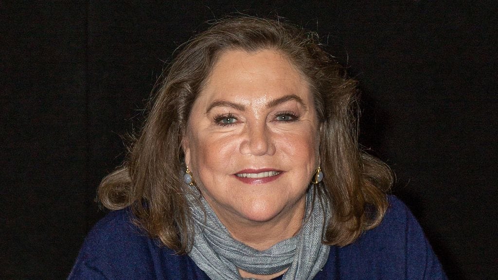 Kathleen Turner ei päässyt sisälle Frendit-sarjan porukkaan.