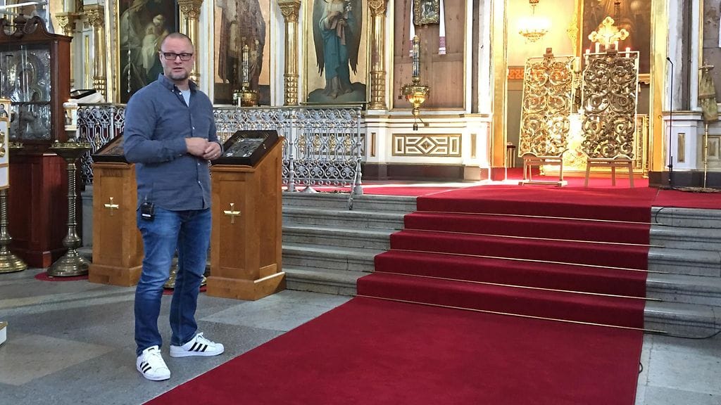 Kultaajamestari Harri Virtanen kertoo ikonostaasin kunnostamisesta