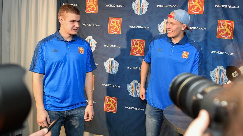 Aleksander Barkov ja Patrik Laine.