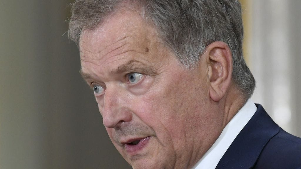 Suomessa on reagoitu laajasti kuningatar Elisabetin poismenoon.