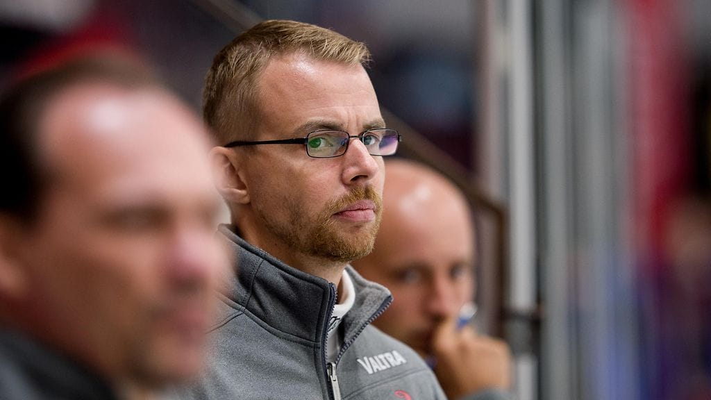 JYP:in päävalmentaja Lauri Merikivi.