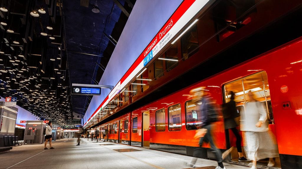 Metro on myöhästellyt tänään pitkin päivää aamuisen sähkövian takia.