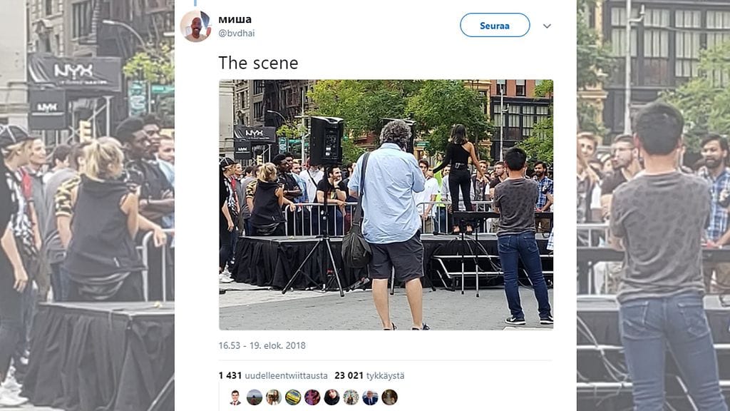 Natasha kutsui suuren määrän miehiä samoille Tinder-treffeille. Kuvan lähde Twitter