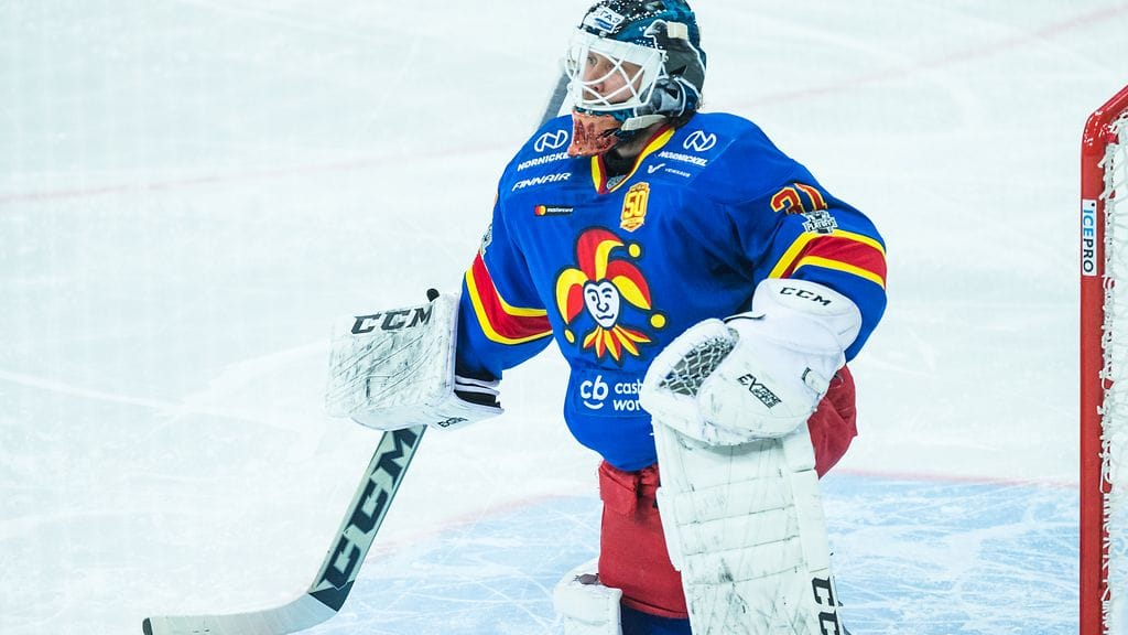 Karri Rämö edusti viime kaudella Jokereita. Kesällä hän matkasi toiseen KHL-seuraan Avangard Omskiin.