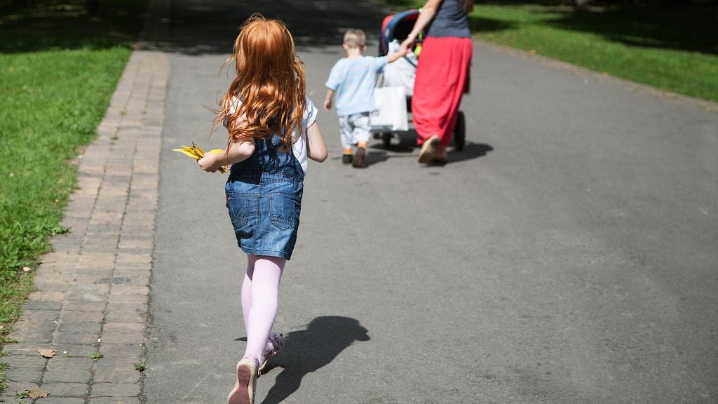 Listasimme humoristiset äitityypit, jotka löytyvät joka aamu koulun portilta ja iltaisin vanhempainillasta. Montako heistä sinä tunnet? Entä kuka heistä itse olet?