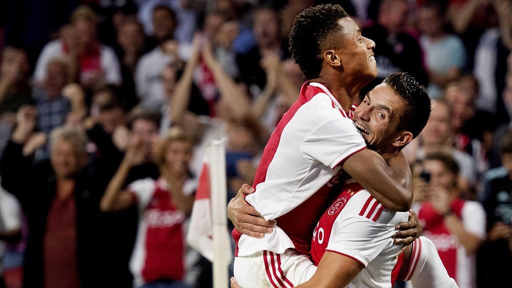 Ajax juhli voittoa Mestarien liigan viimeisen karsintakierroksen avausottelussa Kiovan Dynamoa vastaan.