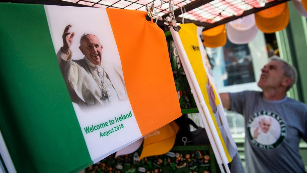 Paavi Franciscus vierailee katolisessa Irlannissa 25.8-26.8.2018.