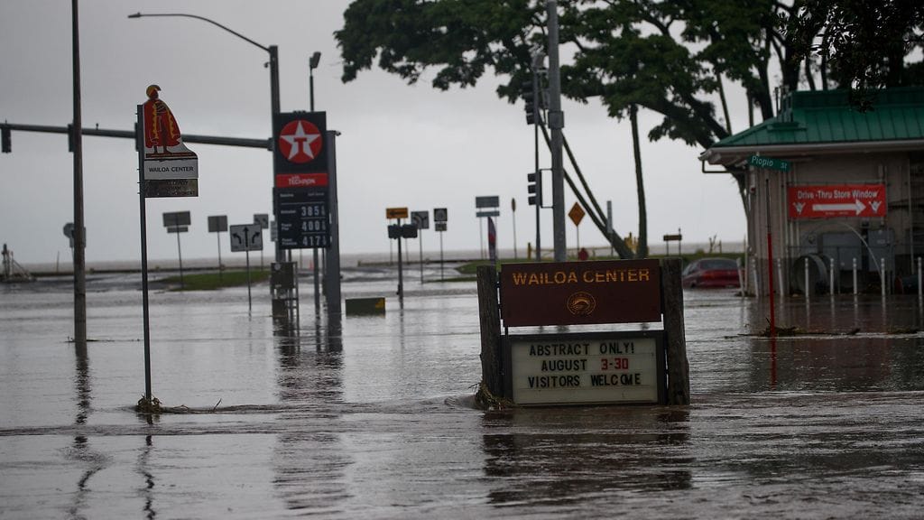 Hurrikaani teki tuhojaan myös Havaijilla sijaitsevassa Hilon kaupungissa.