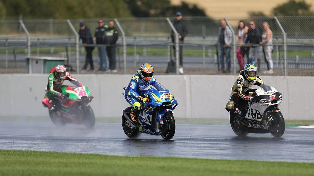 MotoGP:n osakilpailu on viivästynyt sateen takia.