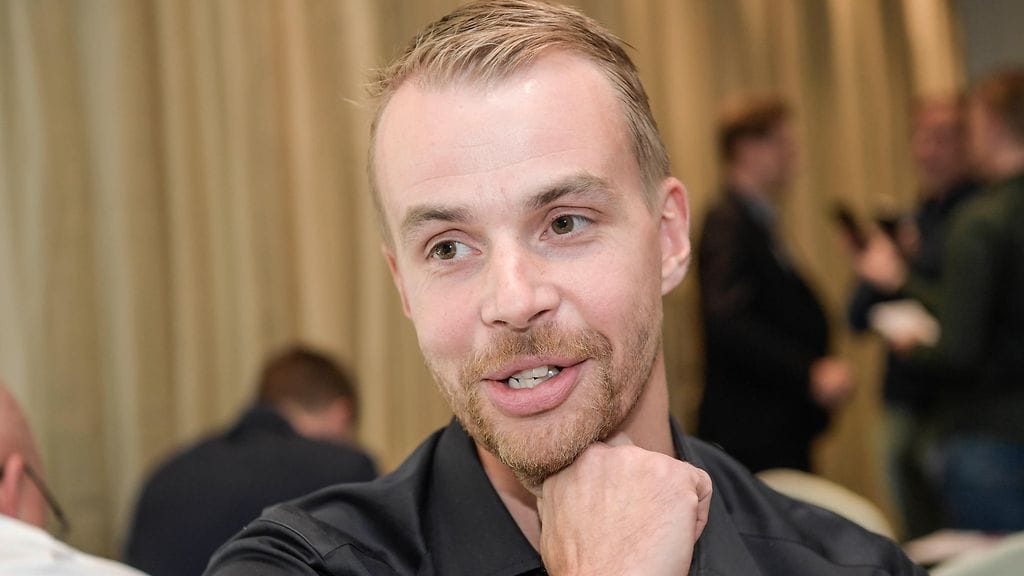 Lauri Merikivi astelee JYPin päävalmentajan paikalle.