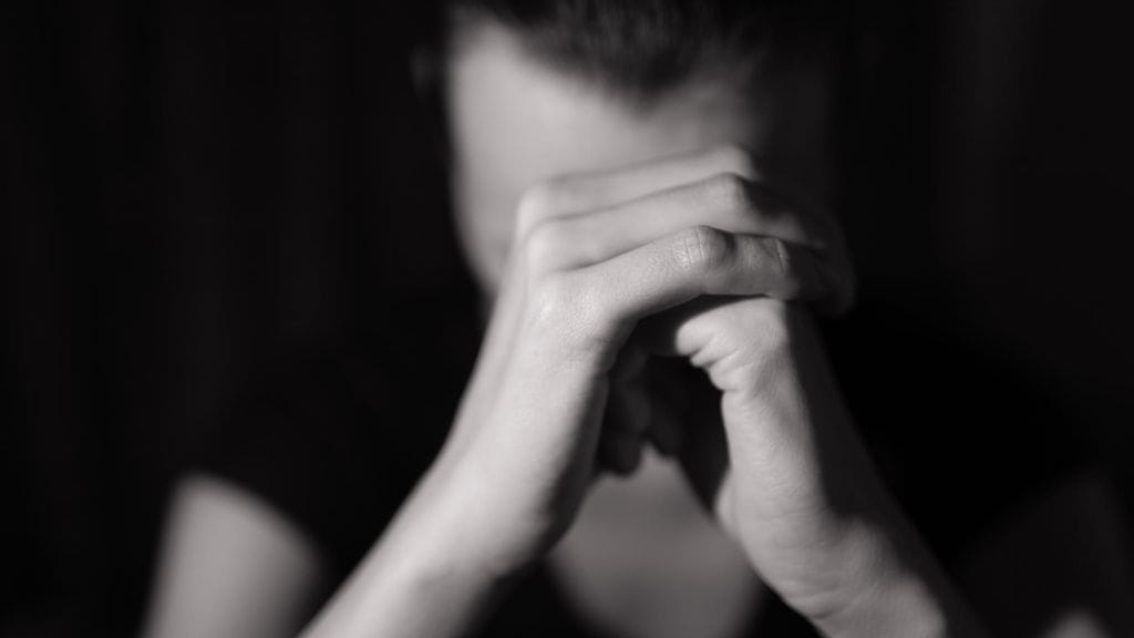 Moni opiskelija on psykologin mukaan kiireinen ja stressaantunut. Kuvituskuva.