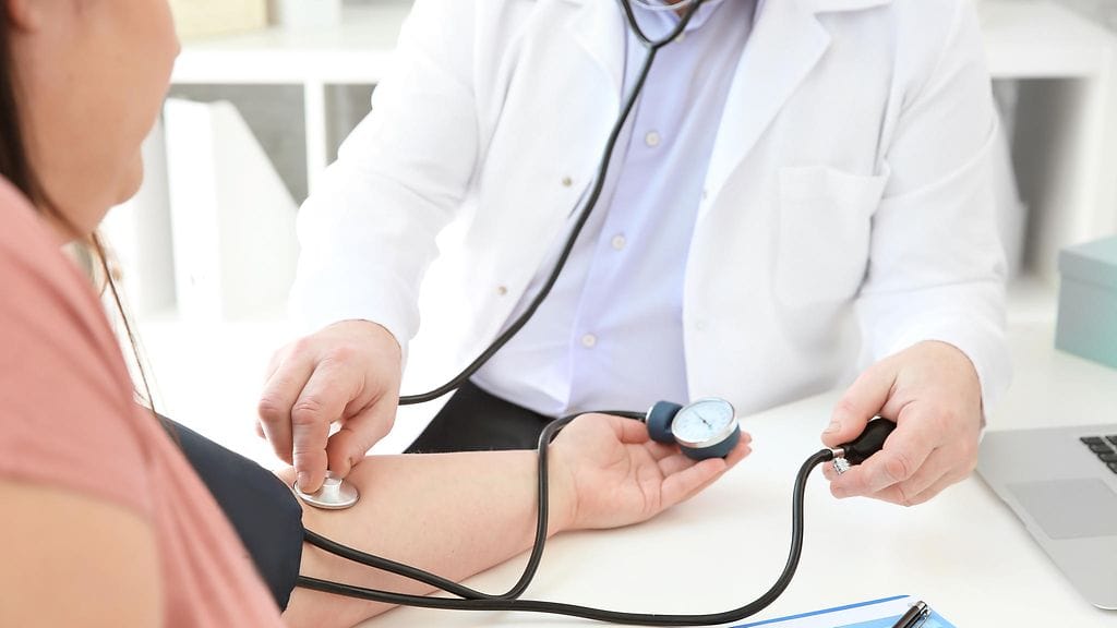 Lääketieteen opiskelijoiden suhtautumista ylipainoon selvitettiin saksalaistutkimuksessa.