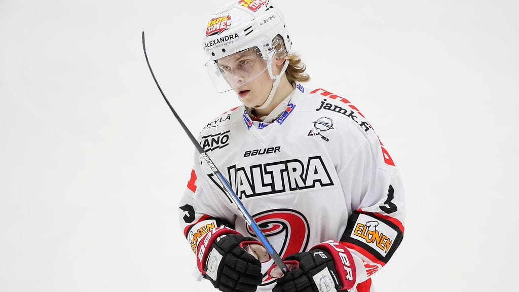 JYPin takalinjoilta löytyy mielenkiintoinen nimi ensi kesän NHL:n varaustilaisuutta ajatellen: 17-vuotias Anttoni Honka.