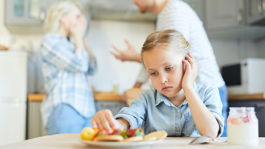 Pysytkö yhdessä kumppanisi kanssa "lasten vuoksi"? Se on typerää, uskoo Tiara Fowler. Kuvituskuva.