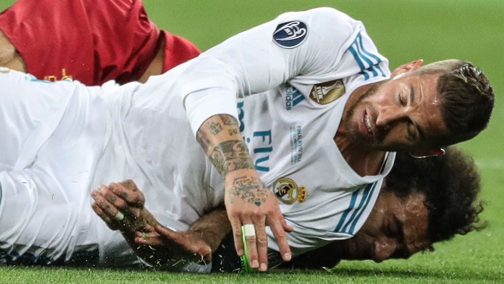 Sergio Ramos ja Mohamed Salah