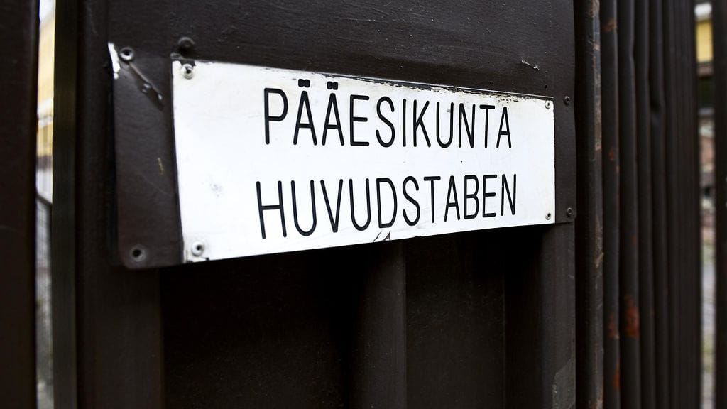 Pääesikunta tekee selvityksen Ilmavoimien lentoreserviupseerikurssin lisähausta.