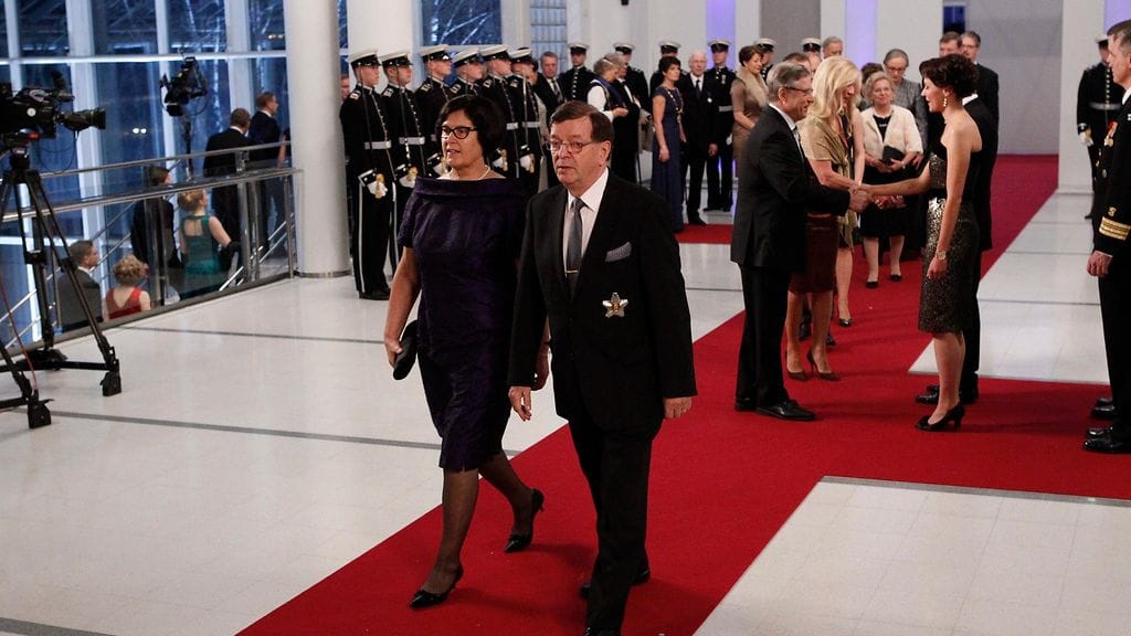 Paavo ja Vuokko Väyrynen viettävät kultahääpäiväänsä viikonloppuna perheen kesken.