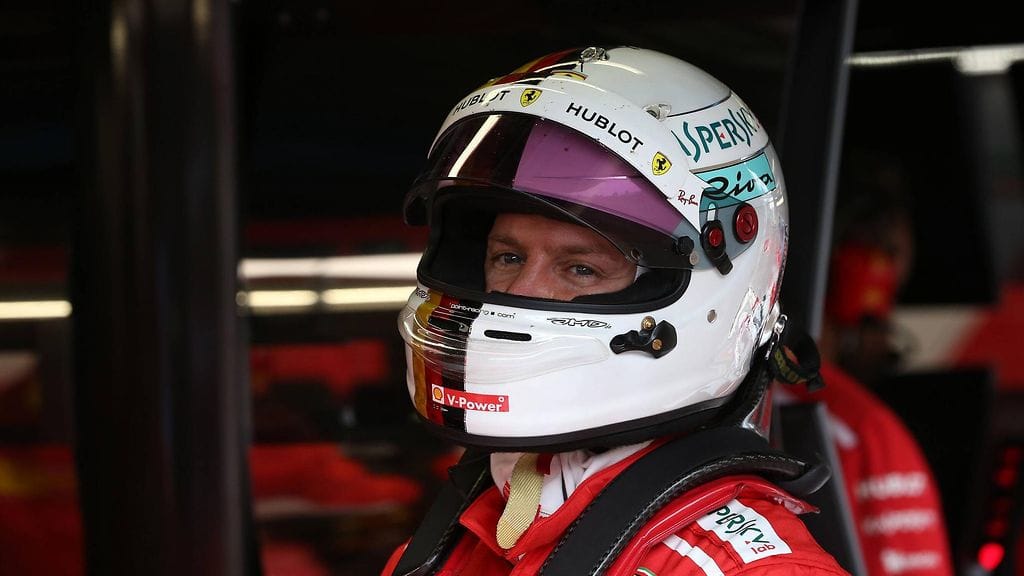 Sebastian Vettel laukoi varsin erikoisen kommentin tiimiradioon sen jälkeen, kun hän kuuli Kimi Räikkösen ajaneen paalupaikalle.