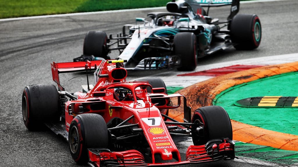 Kimi Räikkönen yritti pitää Lewis Hamiltonia takanaan Italian GP:ssä. Tehtävä osoittautui lopulta mahdottomaksi.