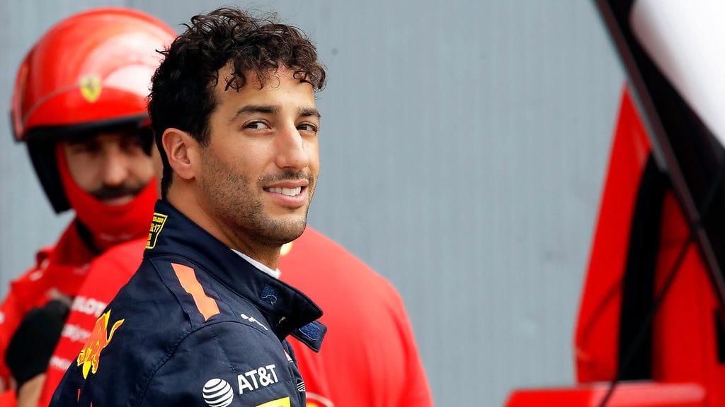 Daniel Ricciardo käänsi jo vitsiksi jatkuvat epäonnet.