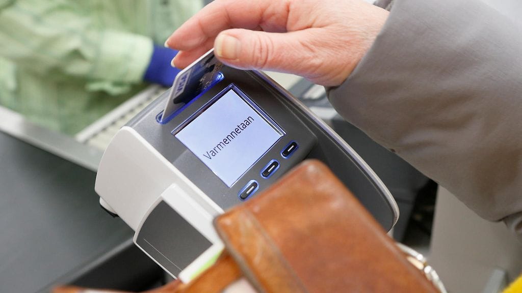 Verkkoyhteyksien häiriöt vaikuttavat esimerkiksi kaupungin maksupäätteiden toimintaan. Kuvituskuva.