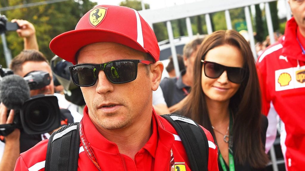 Minttu ja Kimi Räikkönen näyttäytyivät James Bond -elokuvan punaisella matolla.