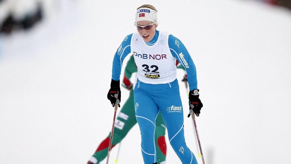 Ida Eide hiihtämässä Norjan mestaruuskilpailuissa.