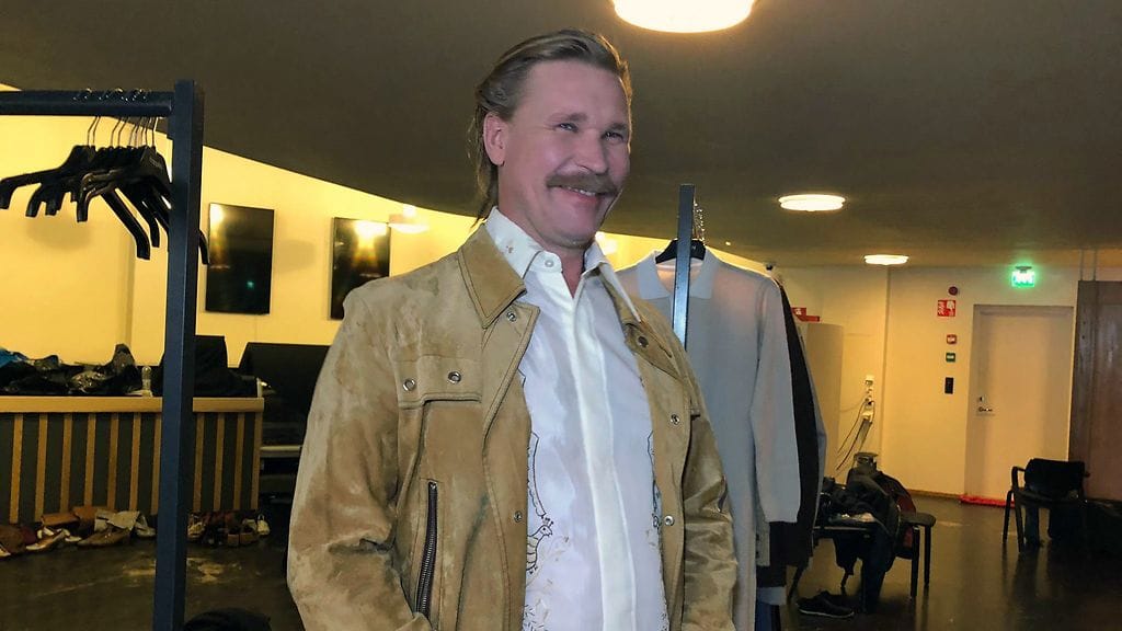 Matti Ristinen näyttää tältä roolissaan Kari Tapiona. Laulajalegendasta kertova Olen suomalainen -elämäkertaelokuva saa ensi-iltansa syksyllä 2019.