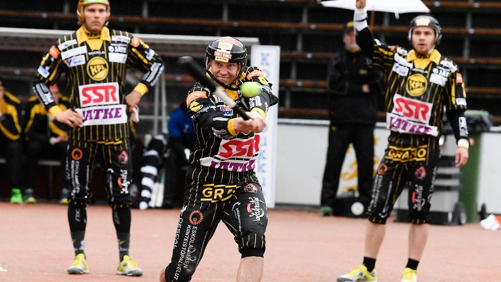 Kouvolan Pallolyöjät ja Sotkamon Jymy ratkaisevat finaalipaikan viidennessä kohtaamisessa torstaina Kouvolassa.