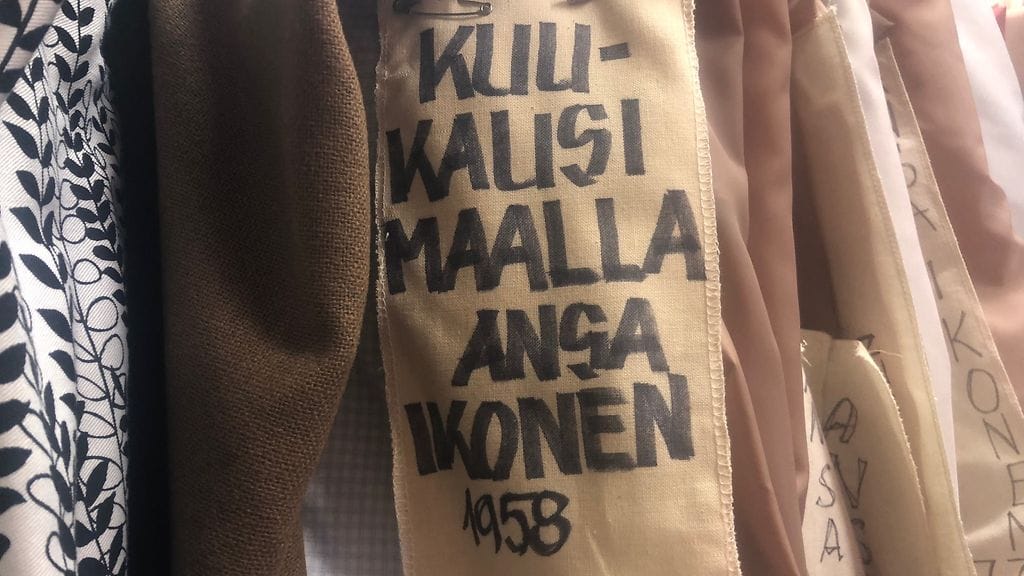 Ansa Ikosen pukuja