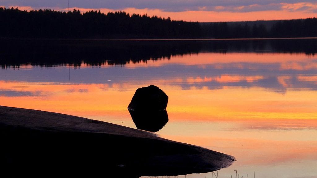 Näin upea auringonlasku kuvattiin Virroilla.