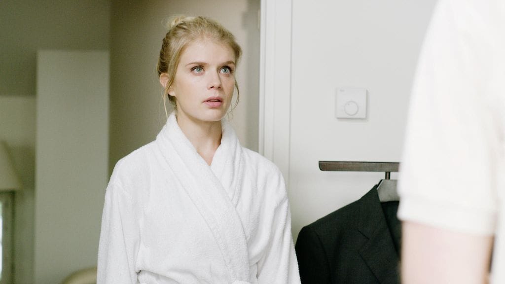 Ratamo_ep01_Mari Dahlen_Eleni_Alina Tomnikov_Mari_Eleni Koskelan luona