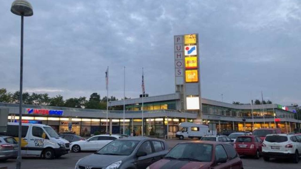 Puhoksen kauppakeskuksen alueella tehtiin lauantaina huumausainevalvontaa.