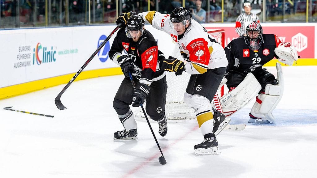 Kärpät (valkopaidassa) on avannut CHL:n kolmella voitolla ja yhdellä tappiolla.