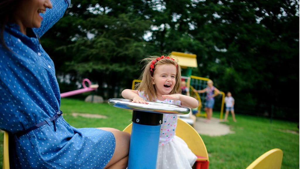 Listasimme vanhemmuustyypit, jotka tapaat jokaisessa leikkipuistossa. Kuka heistä sinä olet?