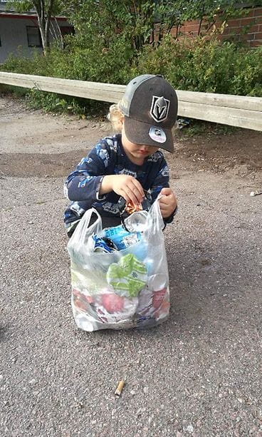 Toivo, 3, on roska-agentti 3