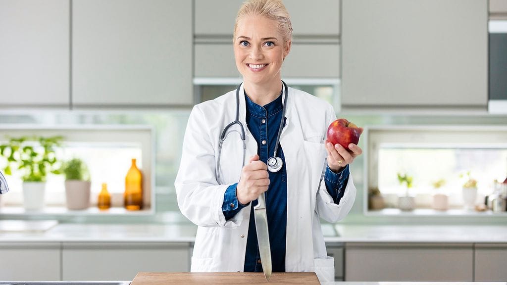 Pippa Laukka luotsaa Olet mitä syöt -ohjelmaa AVAlla syksylllä 2018.