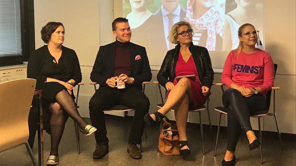 SDP:n eurovaaliehdokkaat Kaisa Penny, Mikkel Näkkäläjärvi, Miapetra Kumpula-Natri ja Tuulia Pitkänen.